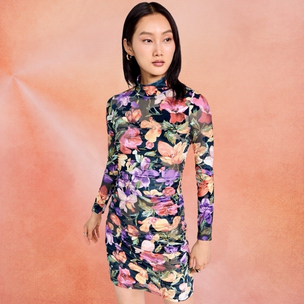NWT Kourt Mockneck Floral Velvet Burnout Bodycon Dress Size Medium